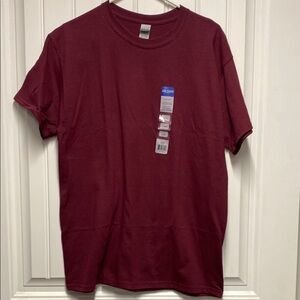 Gildan Red Short Sleeve Tee Classic Crew Neck